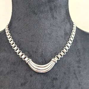 Vintage Monet MCM Polished Silver Tone Necklace